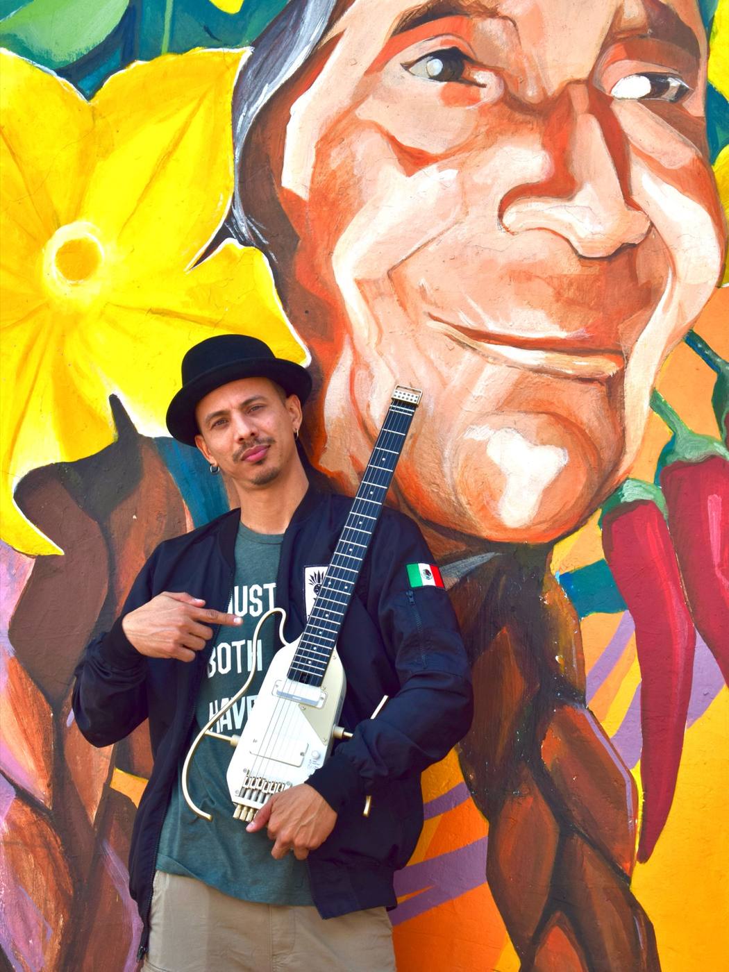 Jimmy Loop's travel guitar setup